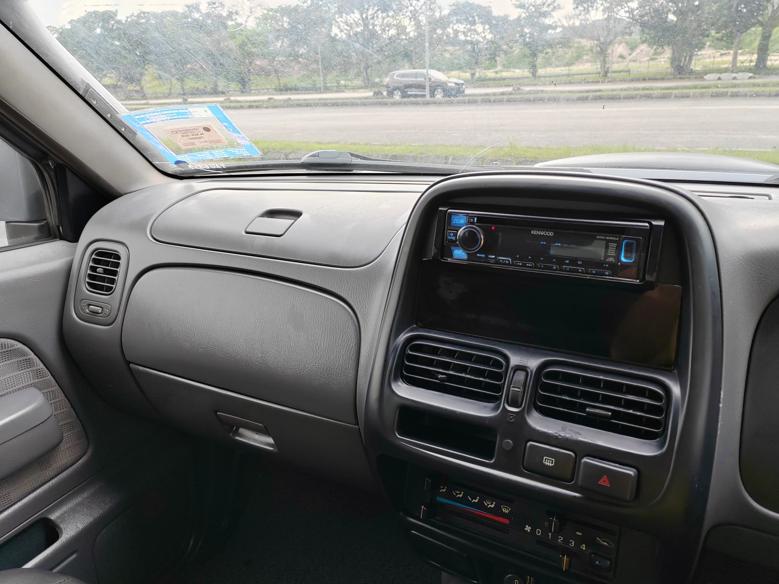 2004 NISSAN FRONTIER 2.5 (A)