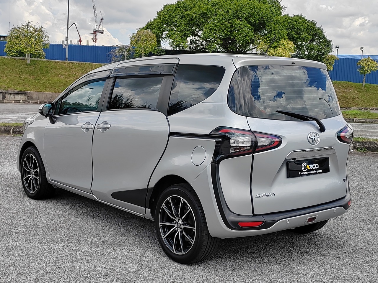 2016 TOYOTA SIENTA V 1.5 (A)