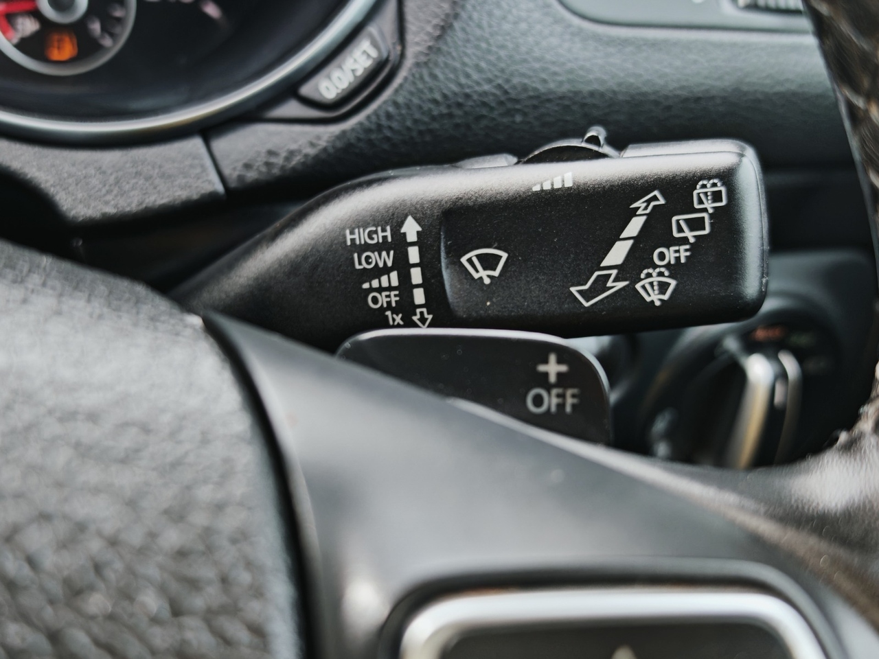 2010 VOLKSWAGEN GOLF 1.4(A)