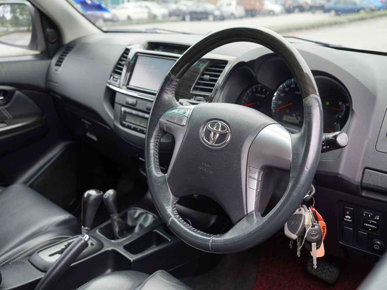 2014 TOYOTA FORTUNER V 2.7(A)
