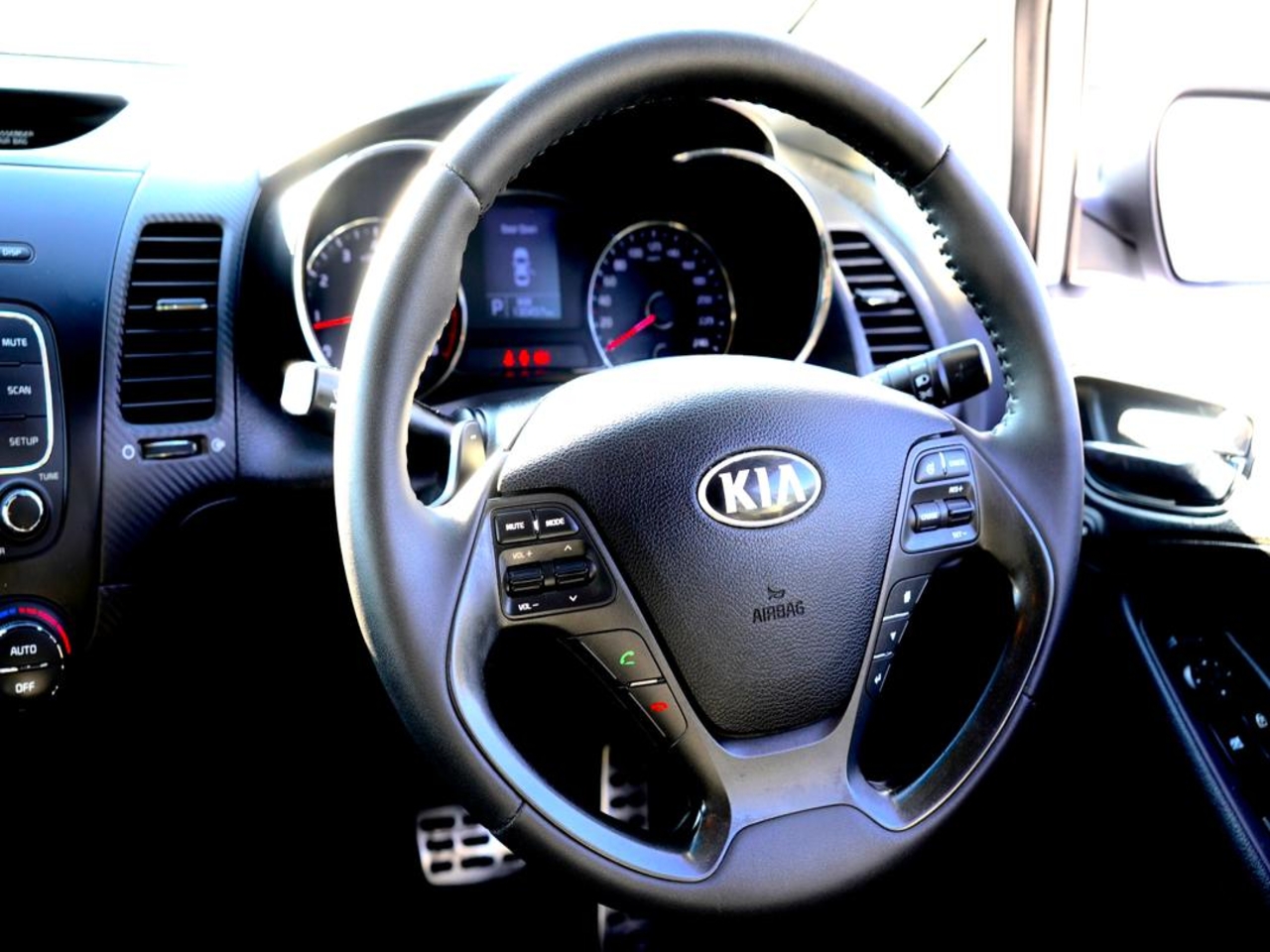 2013 KIA CERATO NO VARIANT 1.6 (A)