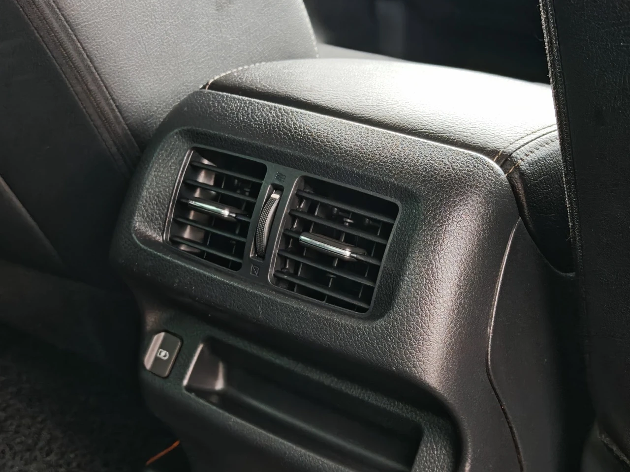 2022 NISSAN NAVARA V DUAL CAB 2.5 (A)