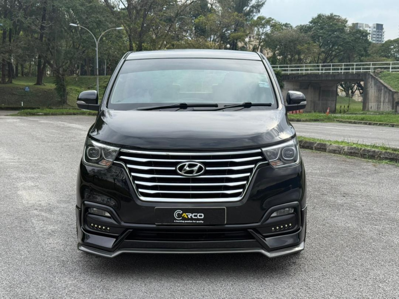 2020 HYUNDAI GRAND STAREX 2.5 (A) EXECUTIVE